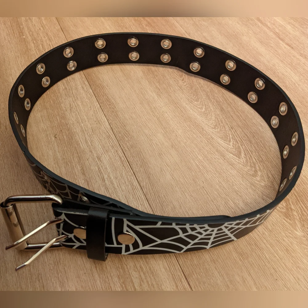 Hot Topic belt. - Picture 2 of 4